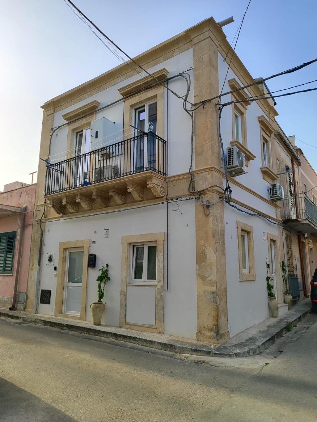 Kalsa'S House Noto Villa Exterior photo